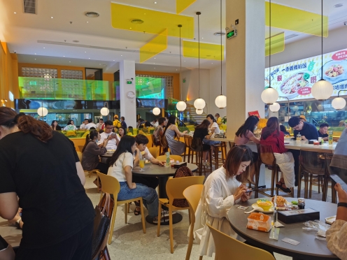 在手機先吃時代，餐飲燈光設計怎么做才能打動顧客？