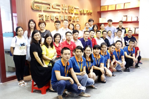 （號外）長壽命筒燈被老馬的一頓扒皮