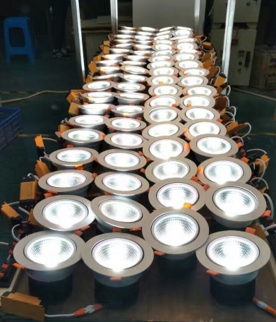 論LED射燈燈具老化的重要性