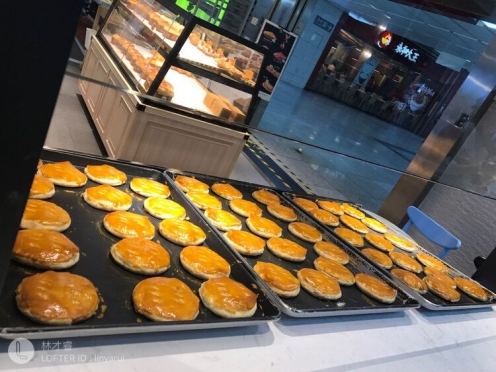 烘焙面包蛋糕坊專用燈光，光柏士餐飲燈具改造