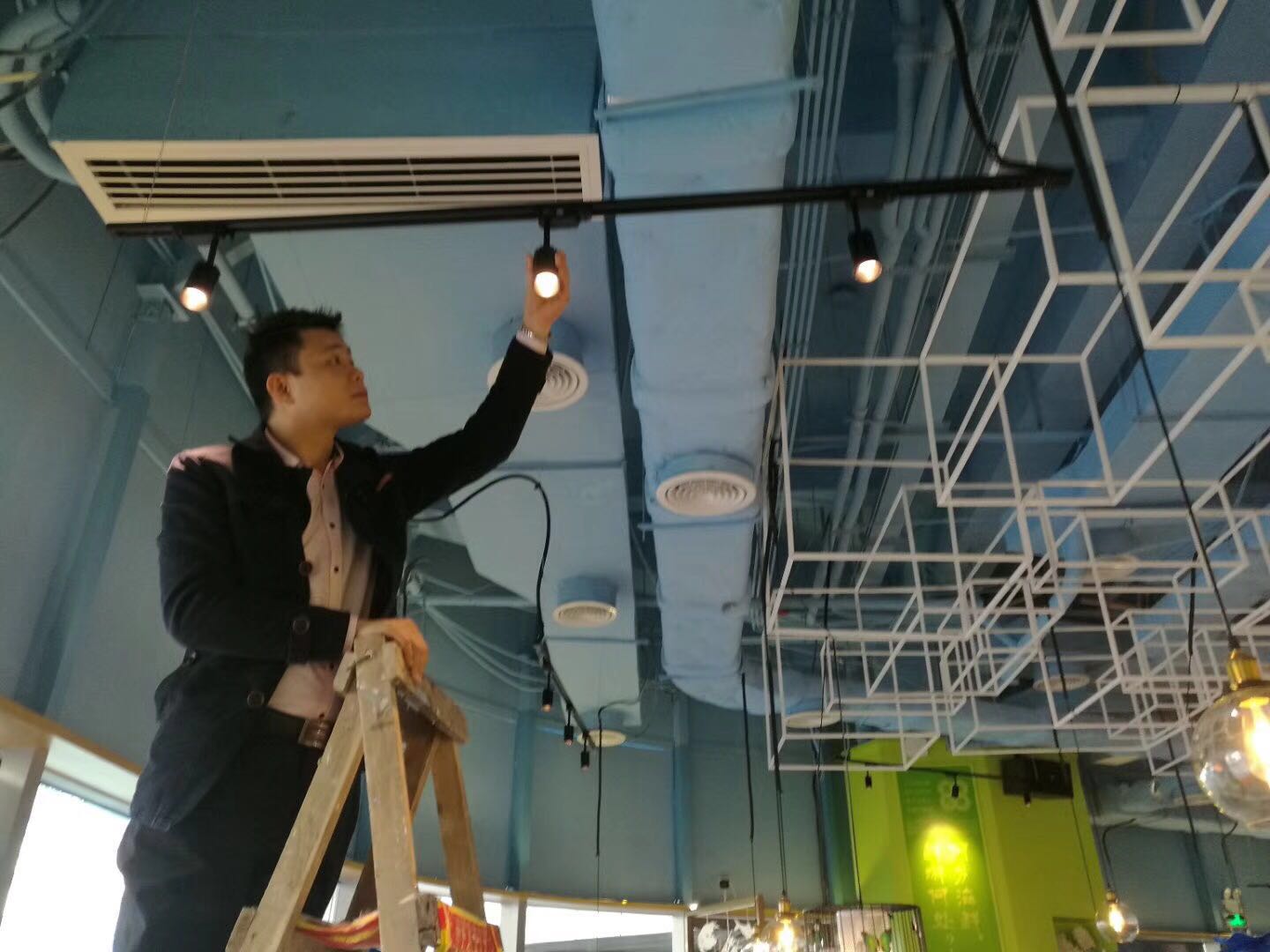 1514168076729533.jpg 光柏士餐飲照明630.jpg