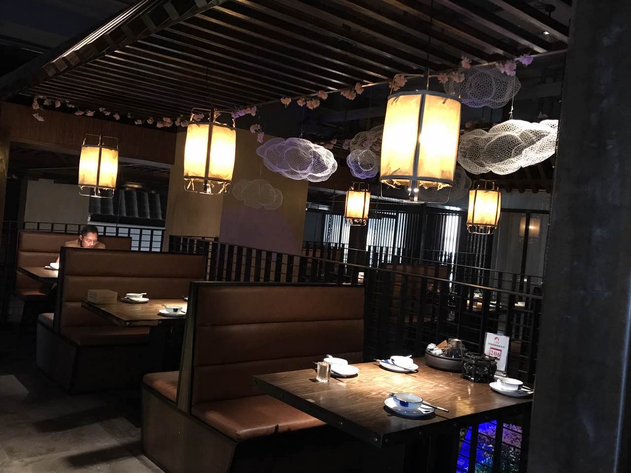 1516068045280970.jpg 餐飲照明154.jpg