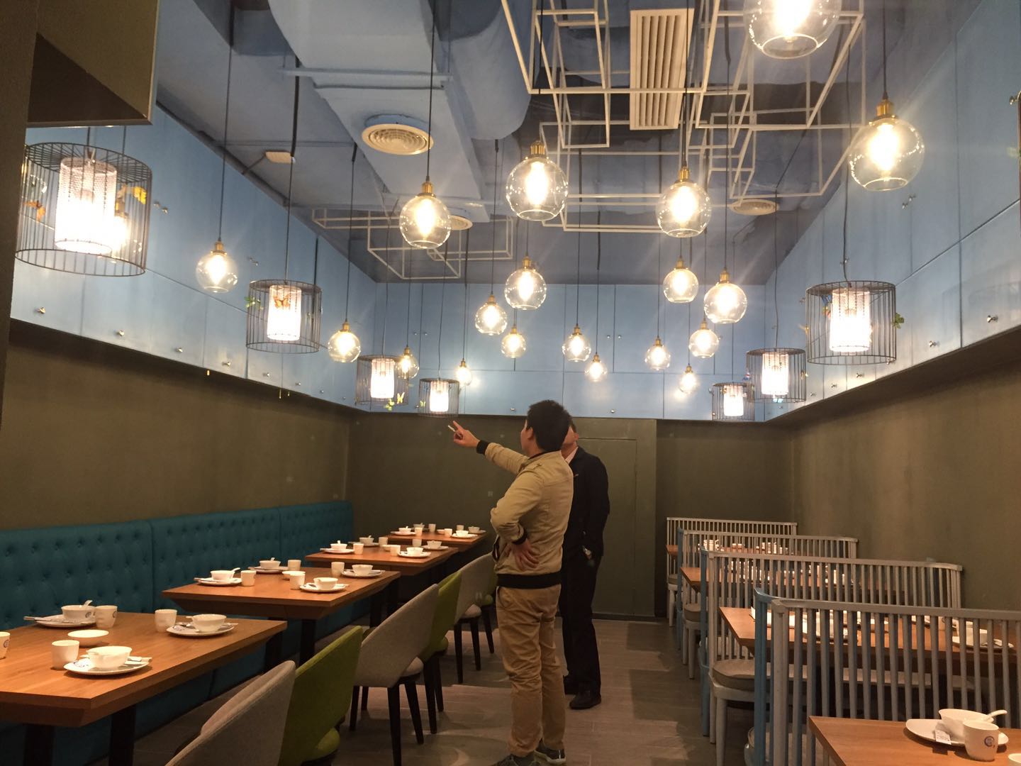 1516068872354215.jpg 光柏士餐飲燈具海鮮餐廳燈光設計07.jpg