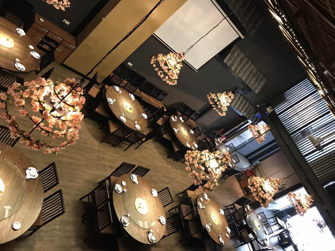 1530929051442965.jpg 餐飲照明84052.jpg