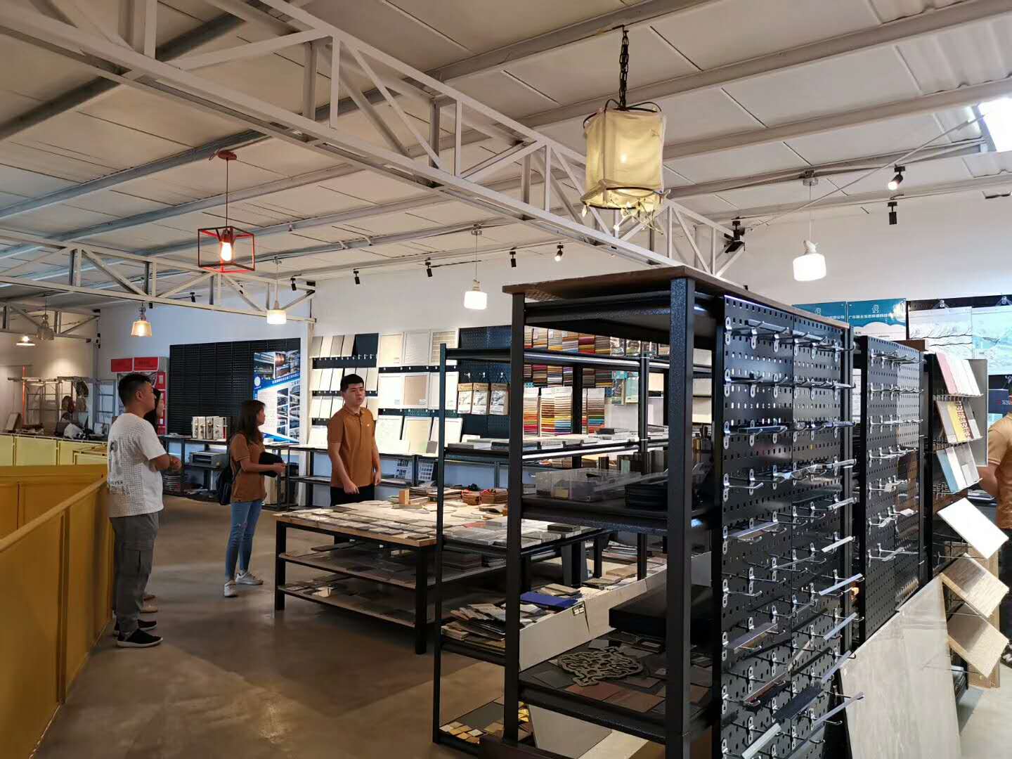 光柏士餐飲照明團隊受邀到翰姆設計公司交流