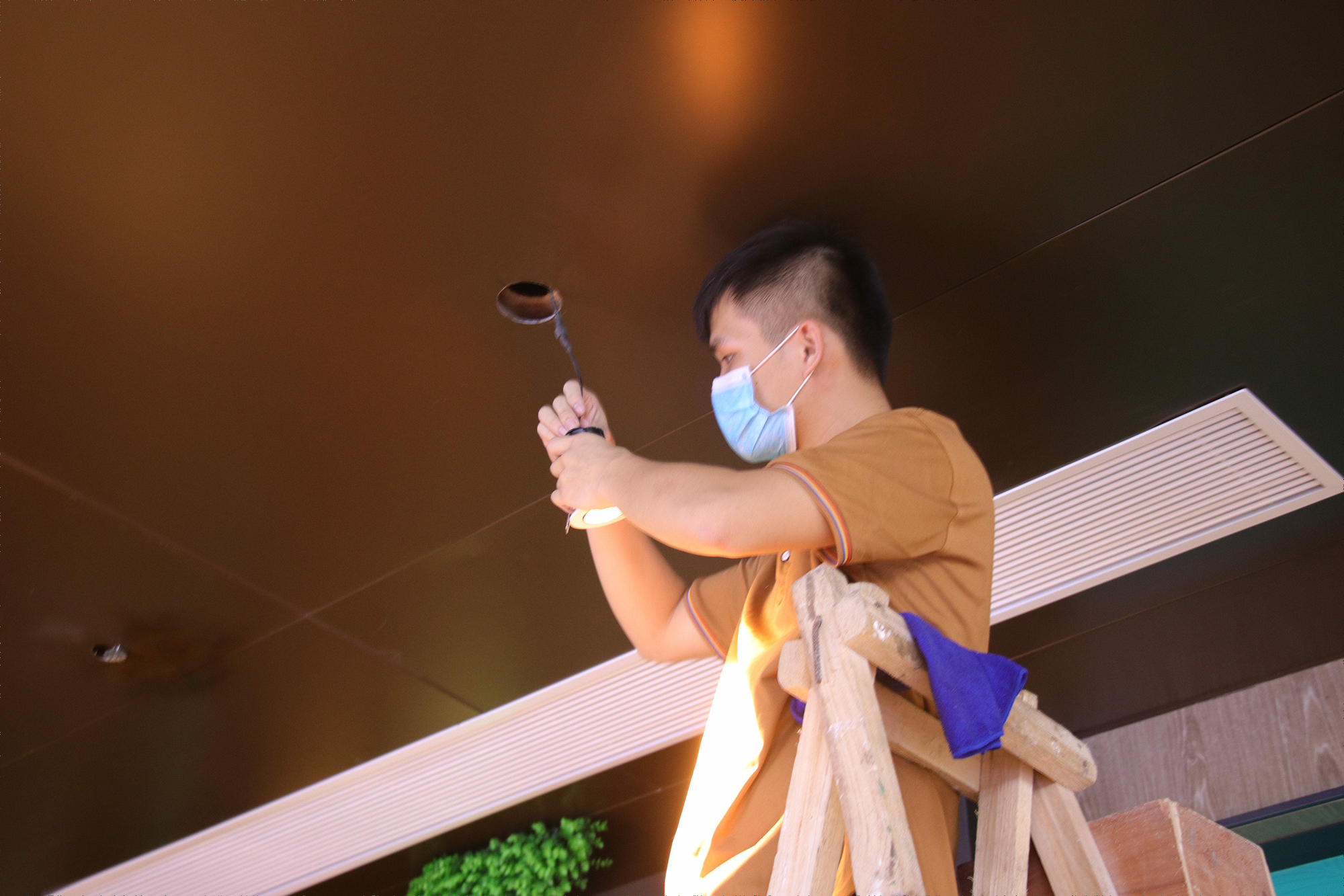 光柏士燈光設計案例丨佛山優食坊蒸鮮餐廳